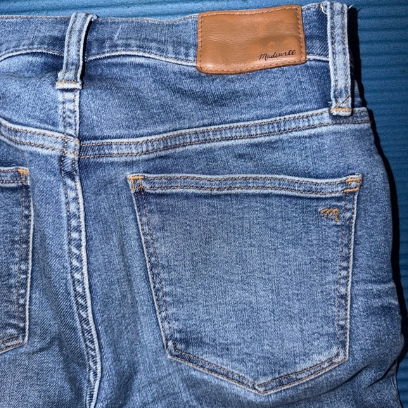 NWOT Madewell Skinny High-Rise Button-Fly Jeans in Blue Wash - Picture 3 of 4